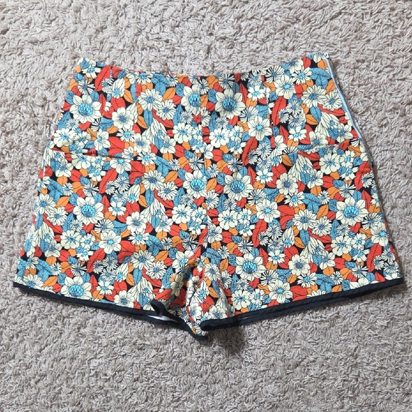Zara Pants - Zara Trafaluc High Waist Floral Women's Shorts - Multicolor, Size Large
